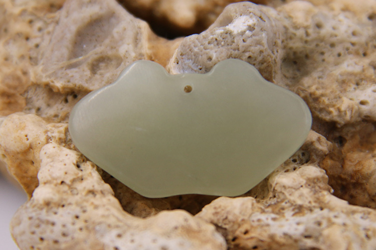 天然吊墜 精細雕刻玉石項鏈掛件 青海料平安鎖玉石工藝品玉器禮品